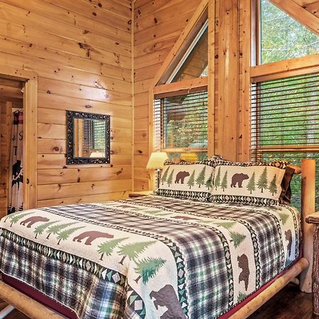 Relaxation Retreat - Large Family Cabin - Wifi, Fire Pit, Game Room With Pool Table And More Sevierville Exterior foto