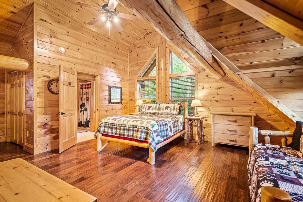 Relaxation Retreat - Large Family Cabin - Wifi, Fire Pit, Game Room With Pool Table And More Sevierville Exterior foto