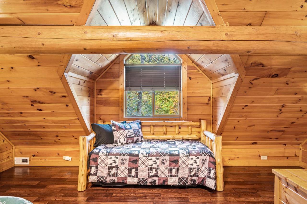 Relaxation Retreat - Large Family Cabin - Wifi, Fire Pit, Game Room With Pool Table And More Sevierville Exterior foto