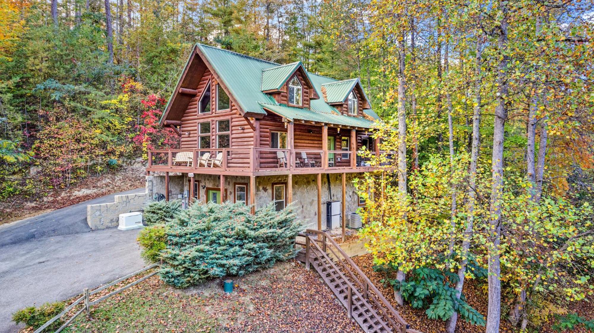 Relaxation Retreat - Large Family Cabin - Wifi, Fire Pit, Game Room With Pool Table And More Sevierville Exterior foto